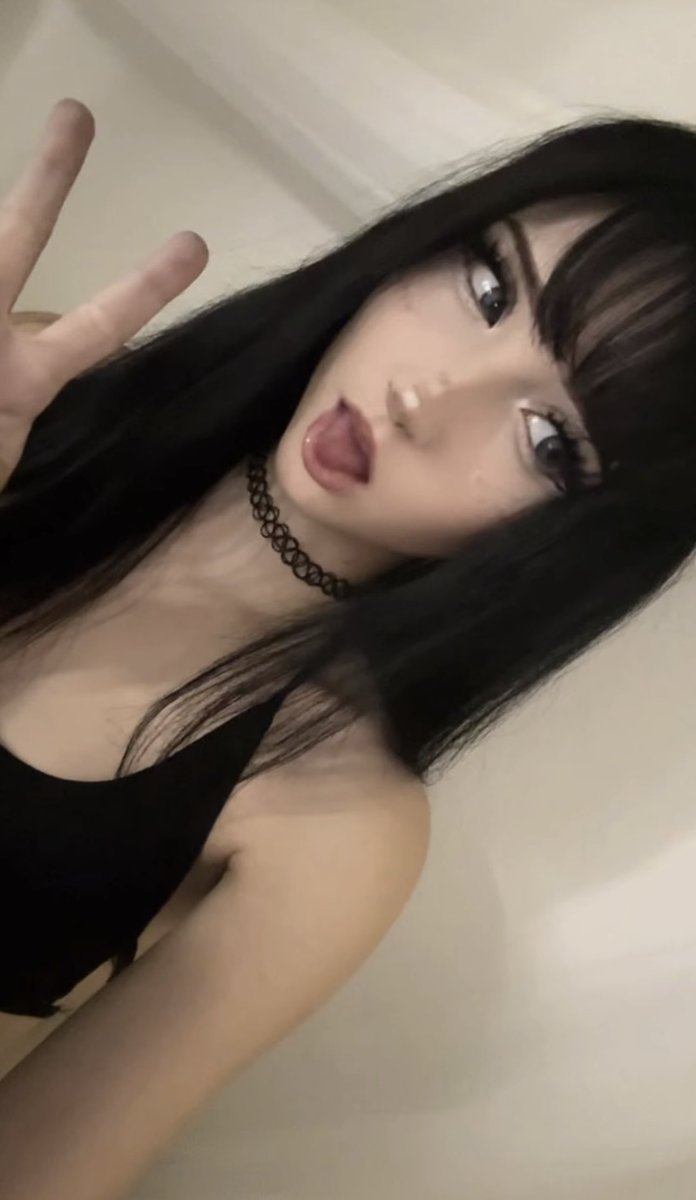 blurrdoll's tweet photo. https://t.co/xAL61NNvpk