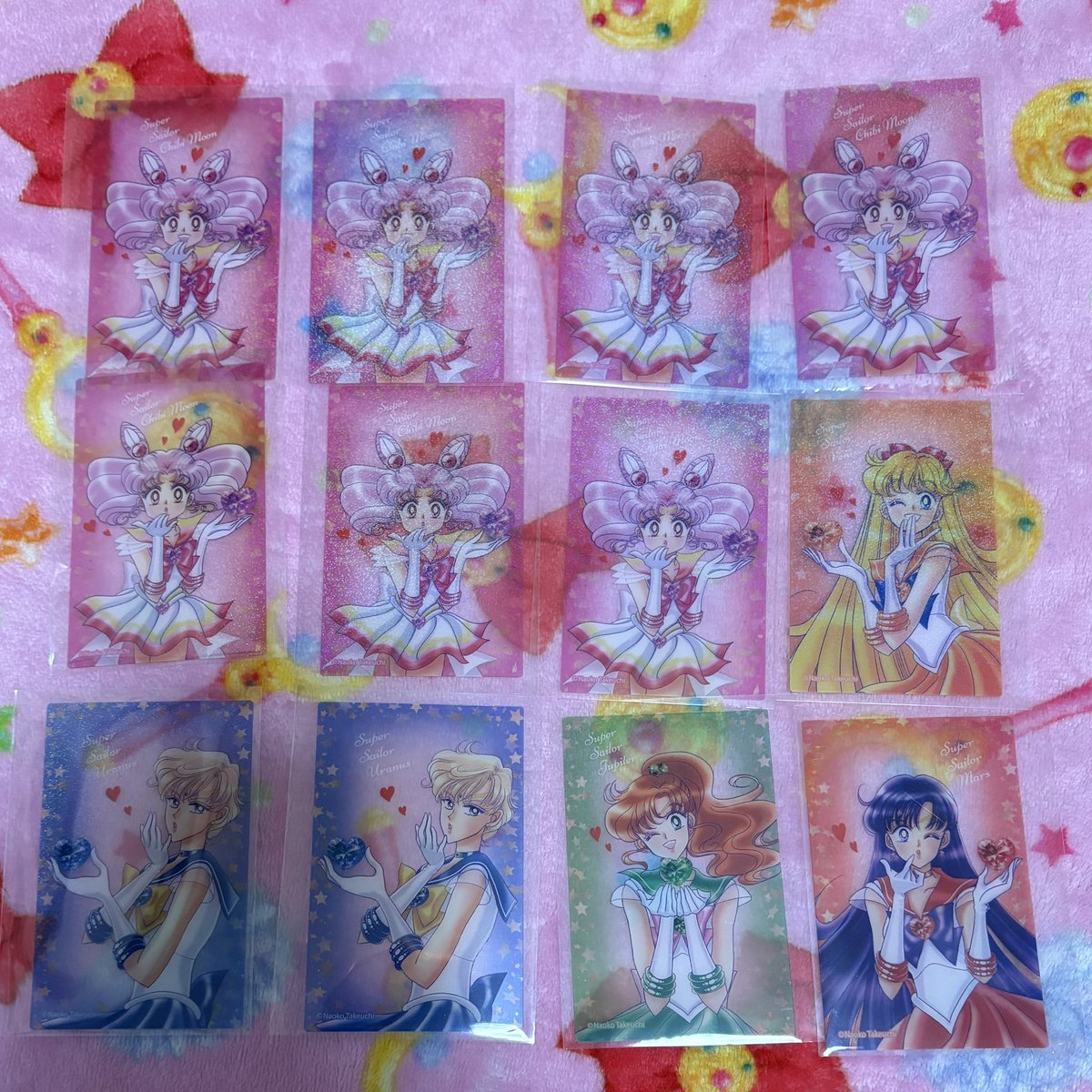 satunlove_'s tweet photo. 交換　譲渡　セーラームーン  クリアカード　ファミリーマート

譲　ジュピター笑顔1マーズKiss1ヴィーナス笑顔1 ちびムーン笑顔4Kiss3 ウラヌスKiss2

求　サターン笑顔 Kiss 定価送料

郵送又は新宿駅、ラフォーレ原宿手渡しになります。
ウラヌスヴィーナスの譲渡は複数譲渡か交換優先になります。 https://t.co/v8t4VqMTn8