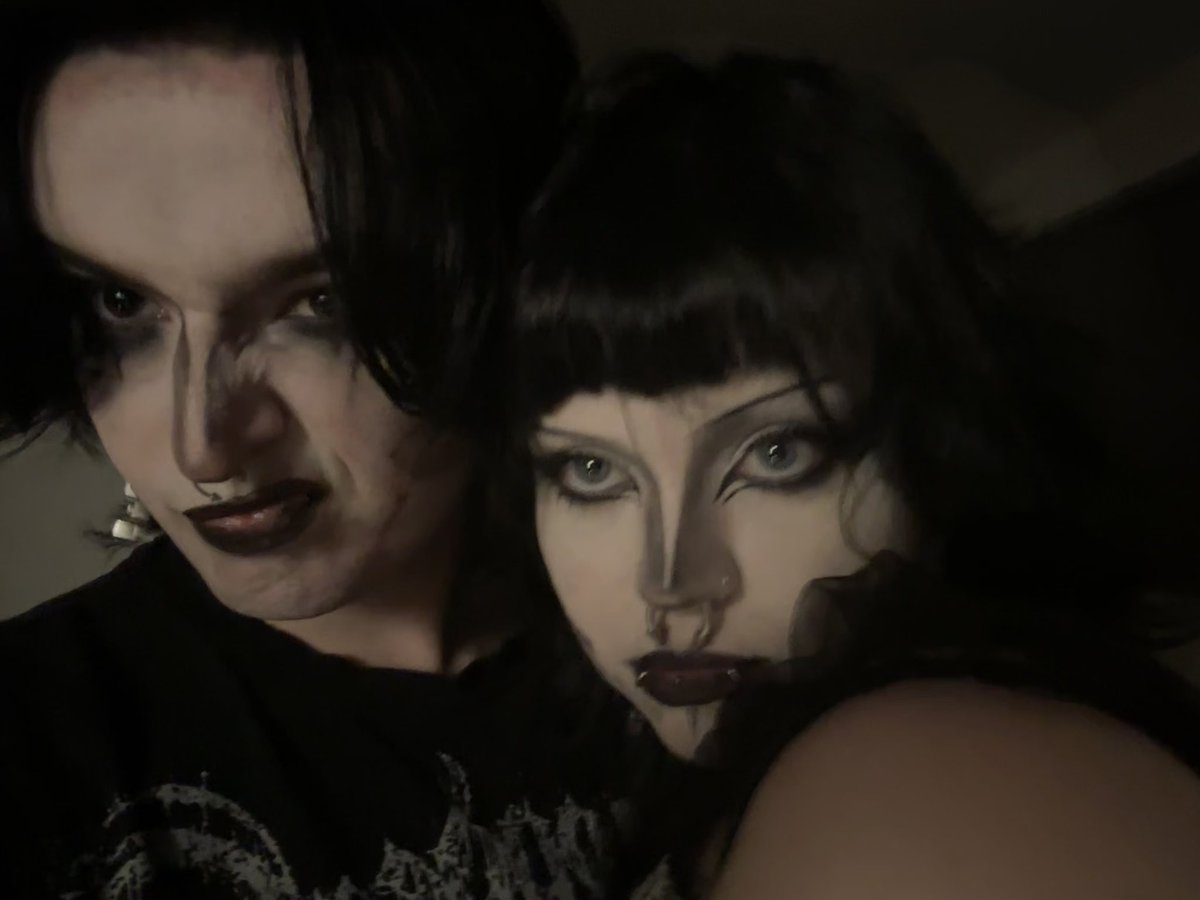 maytheghoul's tweet photo. 𝔞 𝔤𝔥𝔬𝔲𝔩 𝔞𝔫𝔡 𝔥𝔦𝔰 𝔳𝔞𝔪𝔭𝔦𝔯𝔢 🩸 https://t.co/V3Vr05Rk9r