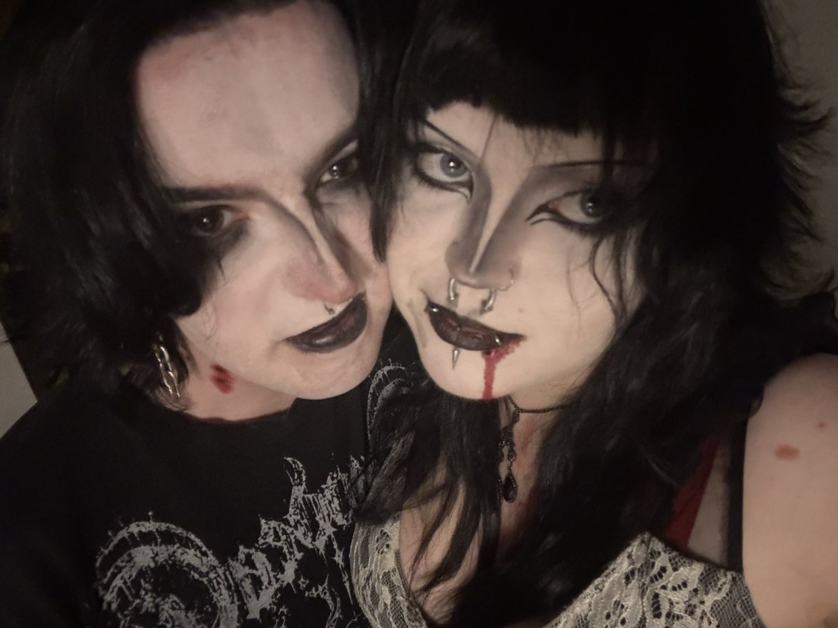 maytheghoul's tweet photo. 𝔞 𝔤𝔥𝔬𝔲𝔩 𝔞𝔫𝔡 𝔥𝔦𝔰 𝔳𝔞𝔪𝔭𝔦𝔯𝔢 🩸 https://t.co/V3Vr05Rk9r