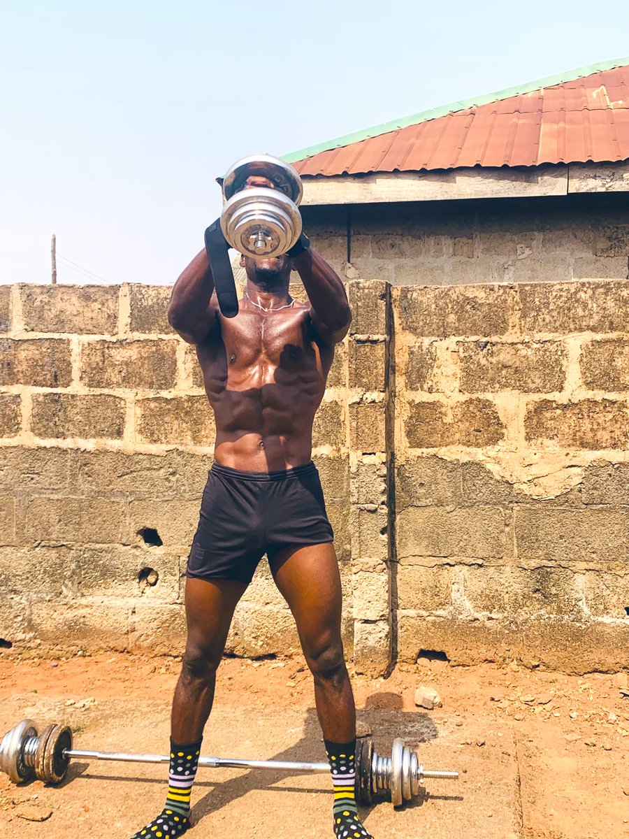 Adefemi100's tweet photo. Abs🔥🔥
Naturally built at home
Real not perfect
#homefitness #homeworkouts #viral #foryoupageシ #model #fitnessmodel https://t.co/lHjOO3iwCg