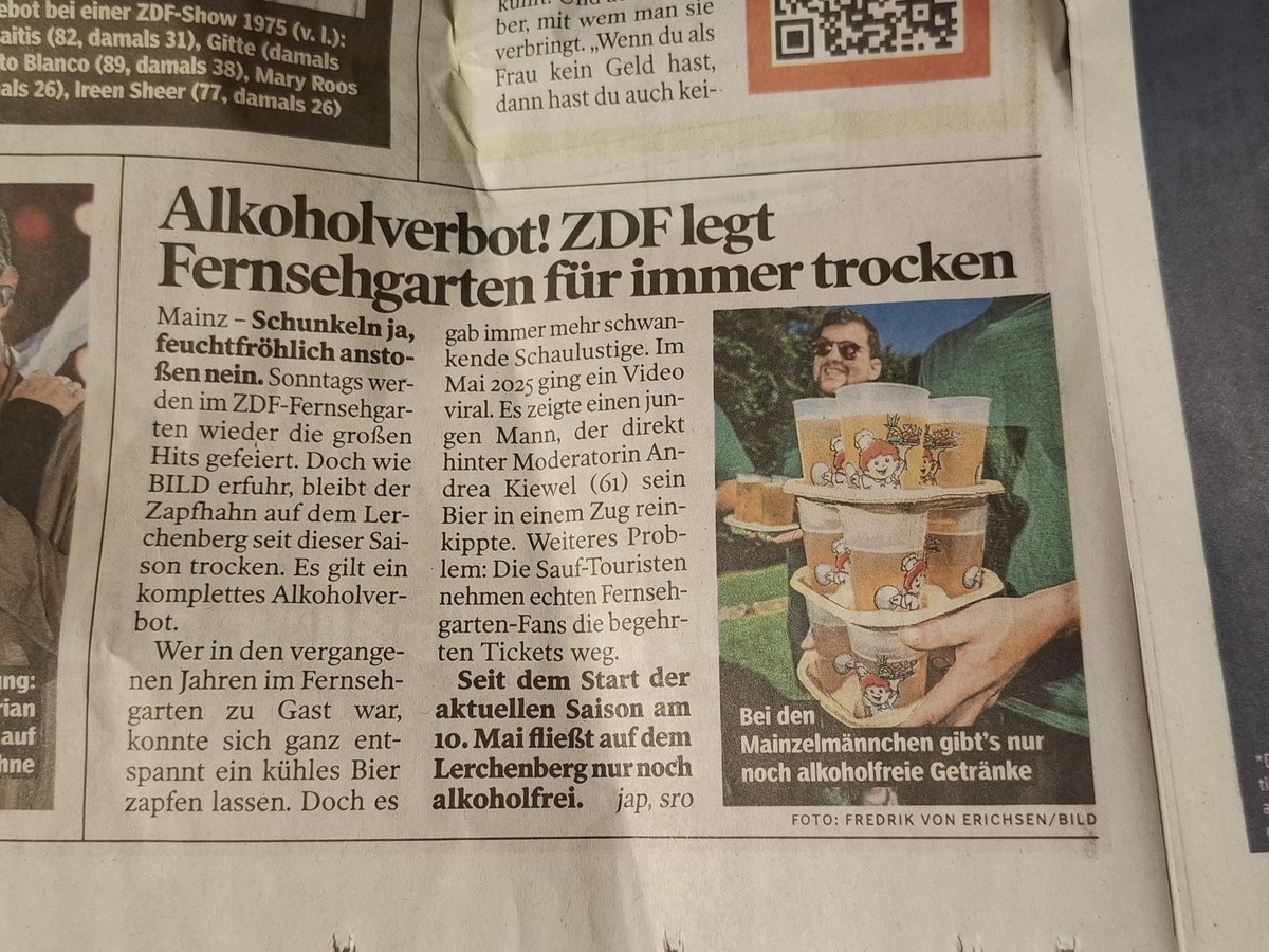 Schornschtei's tweet photo. verdammt wir werden hier im regen stehengelassen https://t.co/hXkLMAJqyw