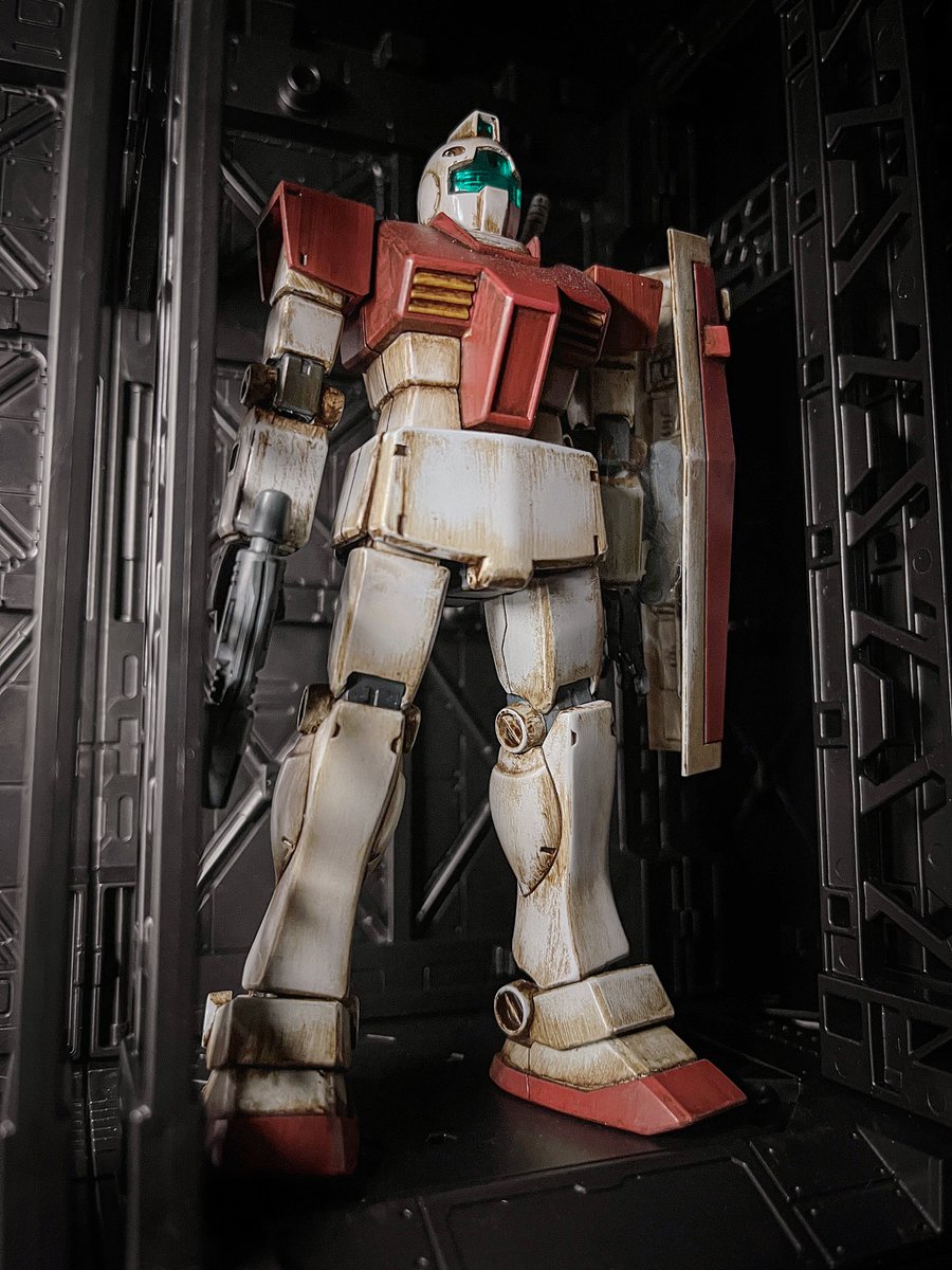 Frappy64's tweet photo. #おはようモデラー 

昔撮影したジムの明るさを調整しました！

このジムはお気に入りで、2022年に作製してたみたい
実は塗装失敗してて上半身と下半身で白の色が違うｗ https://t.co/hFfiI5tzmX