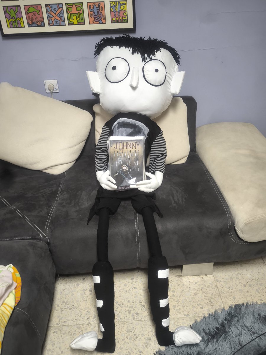 loubotomy_time's tweet photo. 2nd quote cuz that's also based on a pic of mine ,, my lifesize johnny!!!! again tysm go check em out NOW https://t.co/uUFpF9K81A