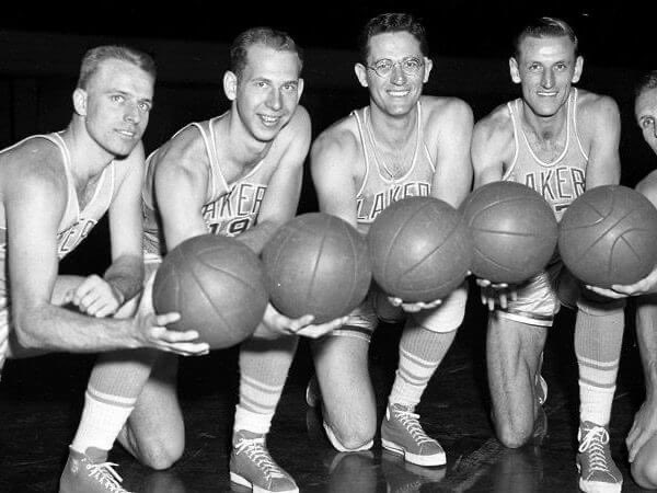 TheRealCoach_JB's tweet photo. New look Lakers! LFG!! https://t.co/EJIsnvEnZh