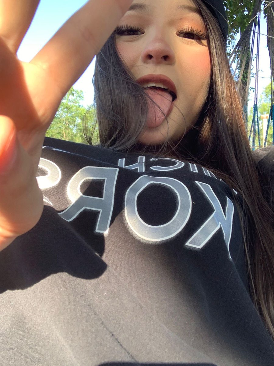 Emilyhorny08's tweet photo. can i show you some pics????? 
Im shy but H0RNY today 🤭👀 https://t.co/s9iQGors2F
