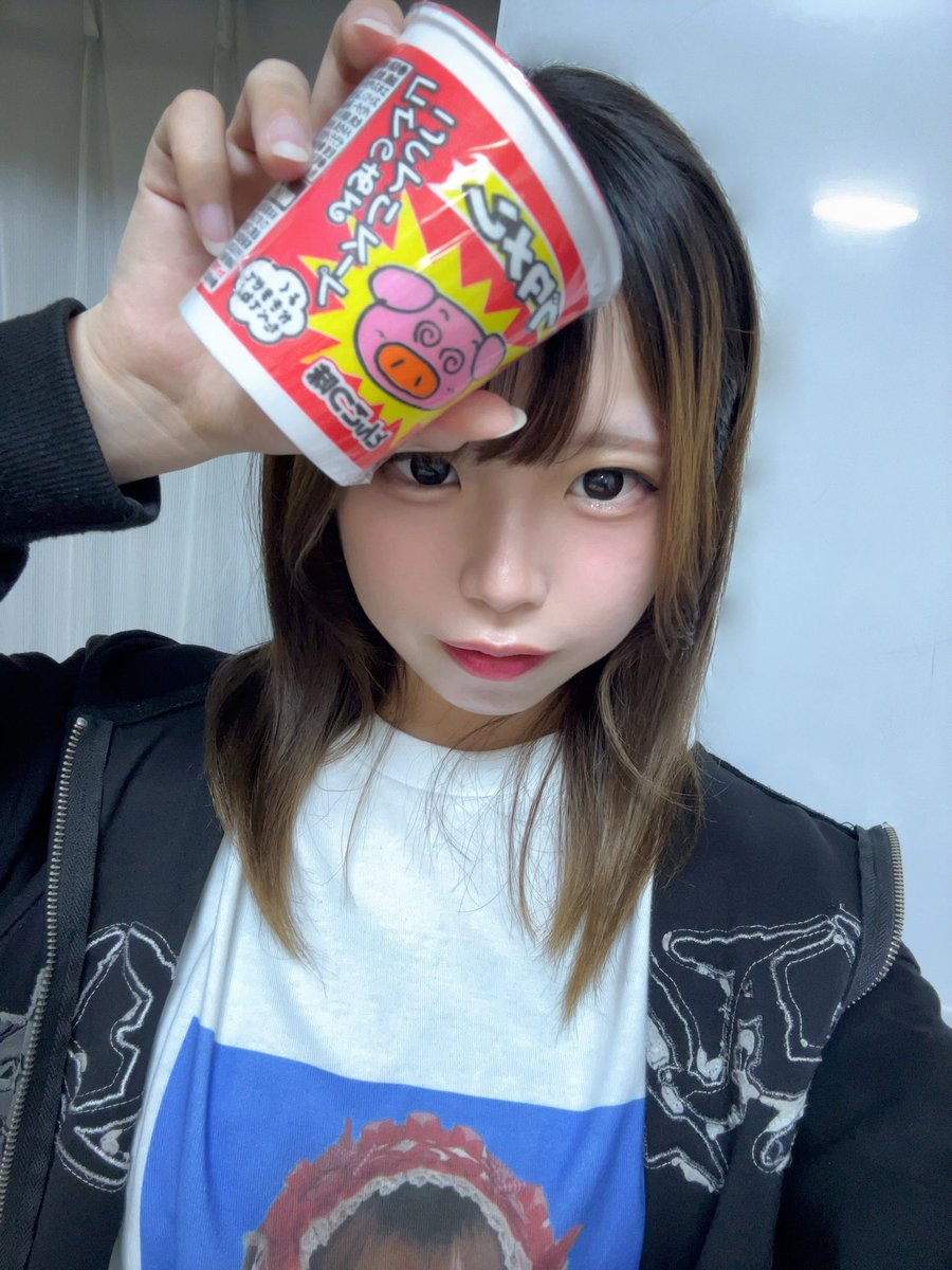 ⚡️＼ 九州アイドルTV㊗️第600回 /／⚡️ 🎁サイン色紙: 2名様