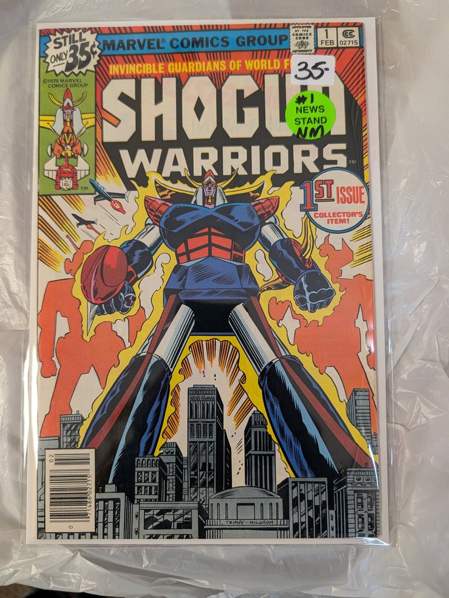 comicbookaddt's tweet photo. Giant robots and 70s Marvel goodness! 🦾 Snagged this beautiful Shogun Warriors #1 newsstand edition at the Enfield, CT show over this past weekend. Supposedly NM, and honestly, it looks clean enough for a CGC submission. Absolutely love this cover art.
#RetroComics #ComicHaul #IGComicFamily #Marvel