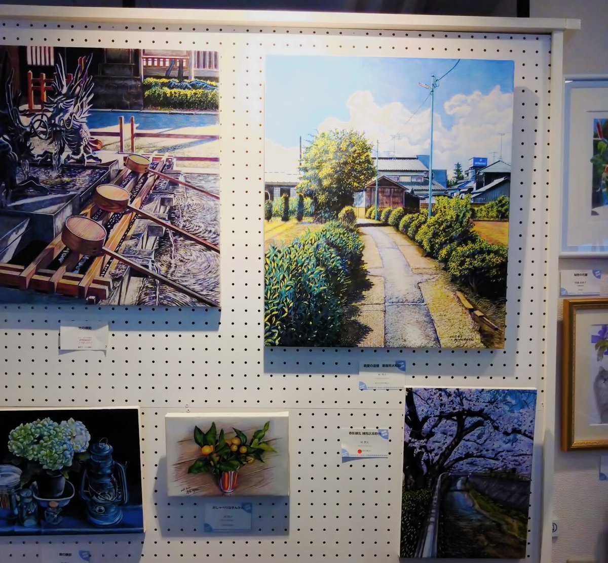 nakanaori31's tweet photo. トーキョーイロエンピツスマイル展
26日まで開催中！

Artbeansギャラリー
西新宿7-22-11
金重ビル1階B
6月30日（火）〜7月26日（日）
11〜18時（日曜17時）

休廊日
毎週月曜、第2第3日曜日
（7/12.19）
7/20月曜営業、
翌21日（火）休廊
気軽に楽しめる色鉛筆ワークショップも常時開催中！
#Artbeansギャラリー
#トーキョーイロエンピツスマイル展