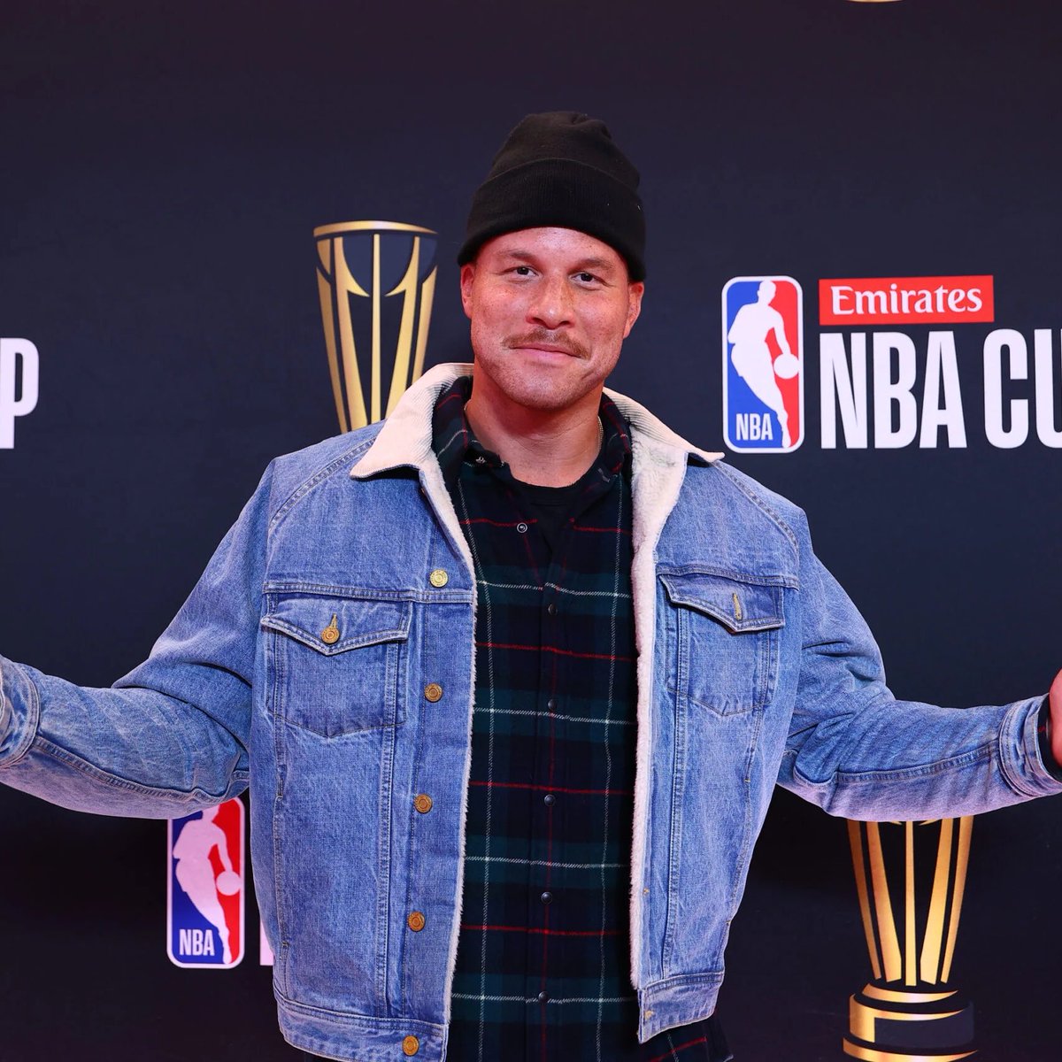 LegionHoops's tweet photo. Blake Griffin reveals he never uses sports psychologists after he discovered his was leaking his deepest conversations: 

“The Clippers hired a sports psychologist that everyone was required to meet with, we talked and when he left, I went to take a shower and when I got out I seen I had a voicemail. It was the psychologist and he said ‘Hey coach, just left Blake’s house, great talk and we discussed some interesting things.’… I was like oh my God, I’m never meeting another sports psychologist again.” 

The psychologist accidentally called Blake instead of his coach, with the intention to leak their sensitive convo. 😅 (via TMZ)