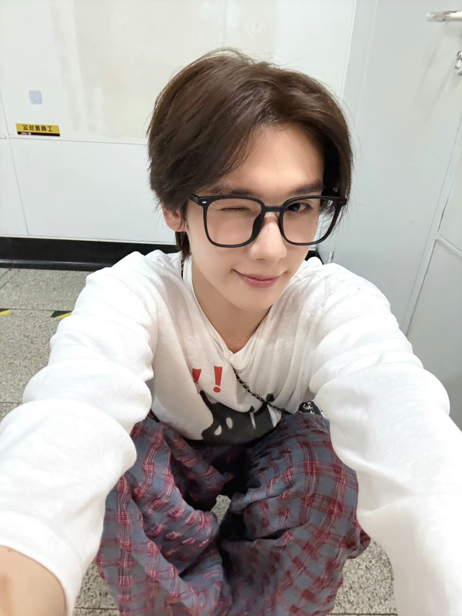 Nine9591's tweet photo. MORNING 01 NNINE
#นายท่านกรชิต #高卿尘
#GaoQingchen #Nine
@naninenai99 https://t.co/2TuzdQZRyO
