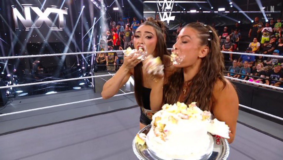 reigns_era's tweet photo. 😭😭

 #WWENXT https://t.co/NE20hIuRtI