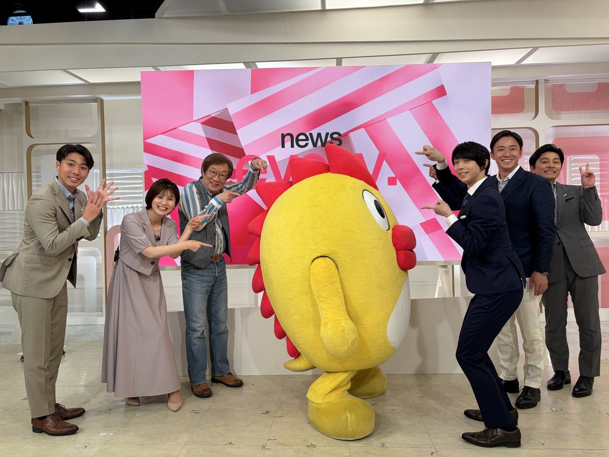 nana_suzue's tweet photo. #newsevery スペシャルメッセンジャー #羽生結弦 さんに、木原さんからクイズ！そらジロー のとさかはいくつある？
私たちも初めて知りましたw

放送で羽生さん「復興途上の今の景色を見ににきてほしい」という取材した能登のみなさんの声を発信。観光で復興応援の輪が広がりますように✨ https://t.co/TQlnLL5U3z