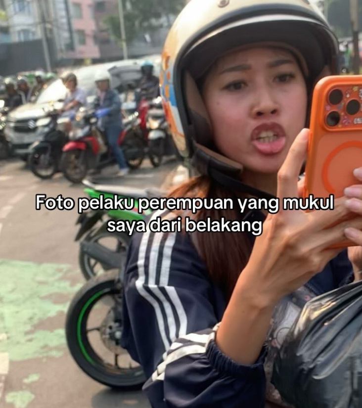 Xbacottetangga's tweet photo. Abang dan mbak kalian harus tanggung jawab dan bawa anak saya ke psikolog 😭 anak saya ga berhenti nangis dan ketakutan!  

Siapapun tolong bantu sampai pelaku meminta maaf dan bertanggung jwb!

(Xheren) https://t.co/nlML6mfg1H