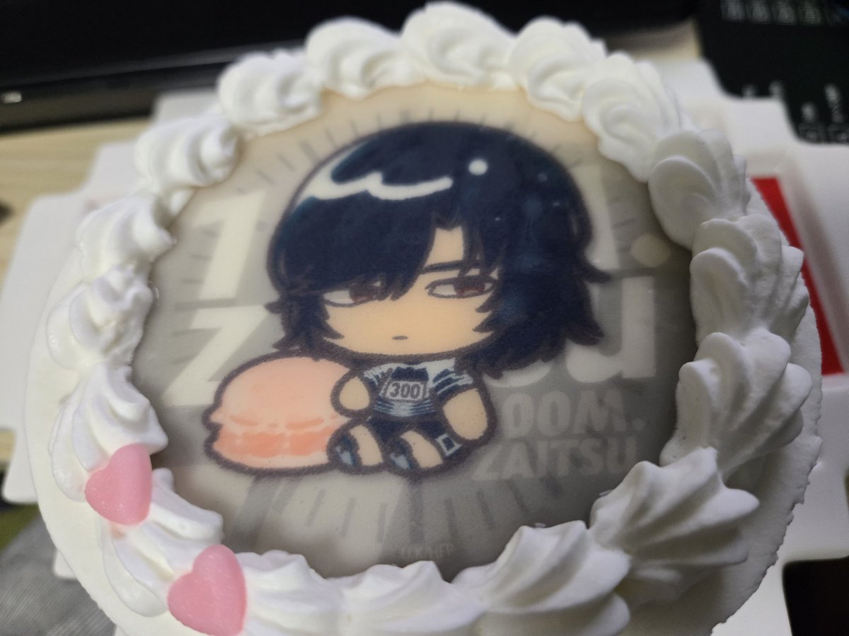 163mur's tweet photo. そういや昨日届いたかわいいケーキ食べた🎶 https://t.co/WsXonUy6lD