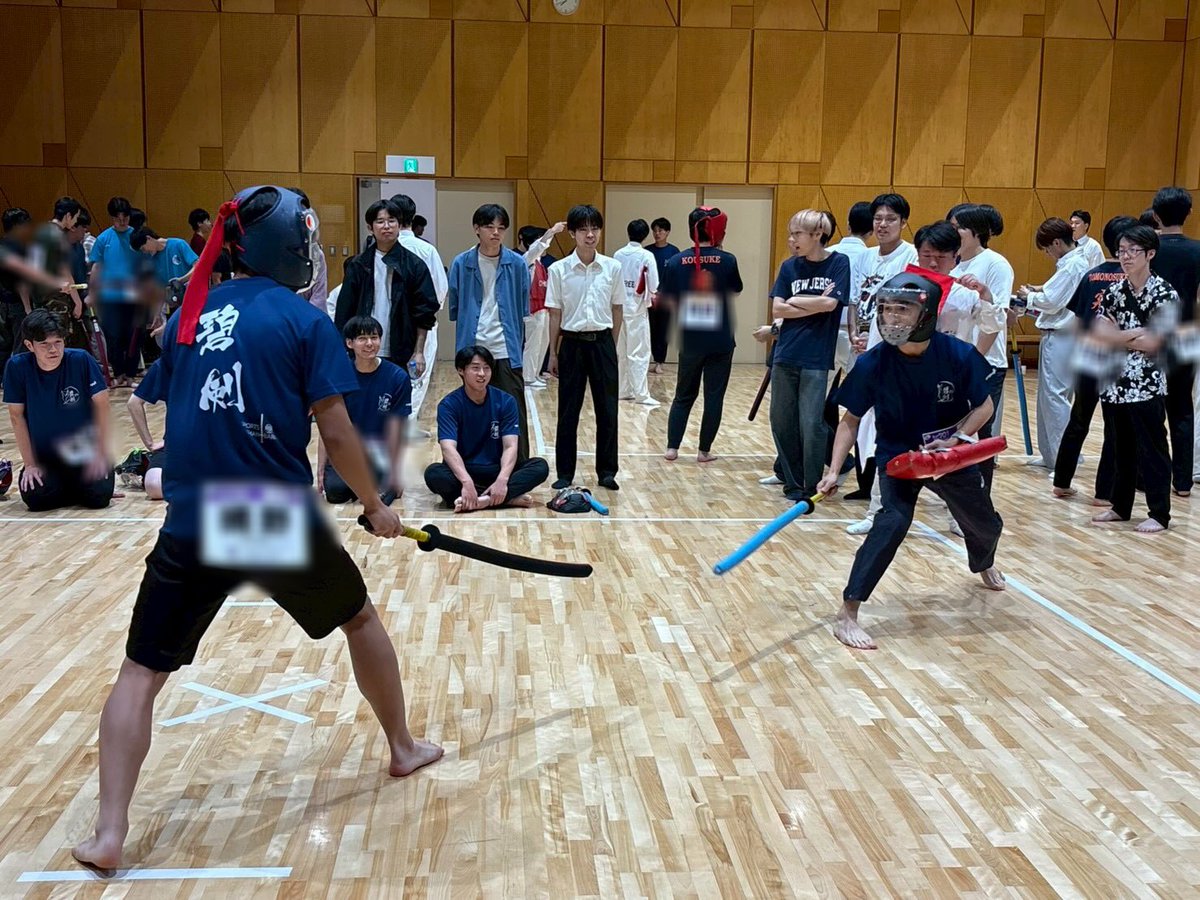 MeijiChanbara's tweet photo. 6月13日・28日の2日間にわたり、春季関東学生大会新人戦が開催されました！
新入生にとって初めての公式大会となりましたが、男女ともに多くの入賞者を出すことができました🏆✨
今回の経験を糧に秋季大会に向けて部員一同さらに練習に励んでいきます❤️‍🔥

#スポーツチャンバラ
#明治大学
#碧剣会 https://t.co/sRk2x51jpo