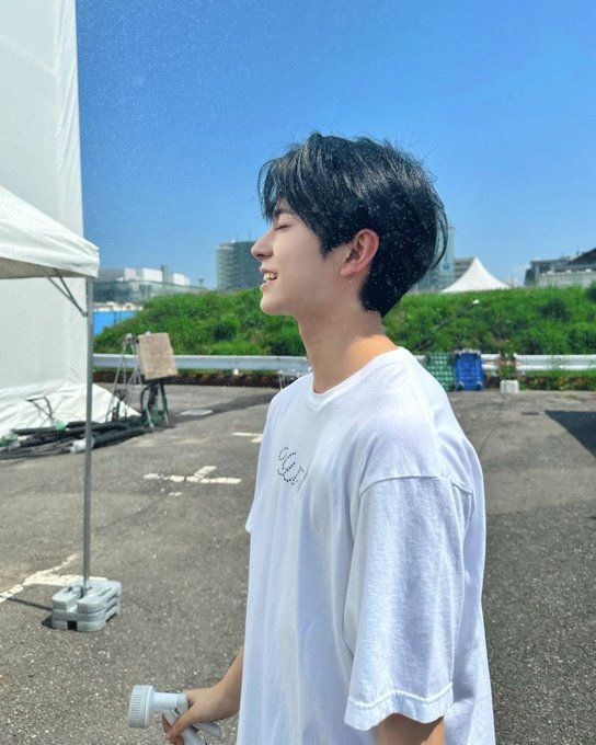 tokunowife0445's tweet photo. 여름에 흑발 유우시 복습해야겠지 누나들. https://t.co/C3EGZKYNFY