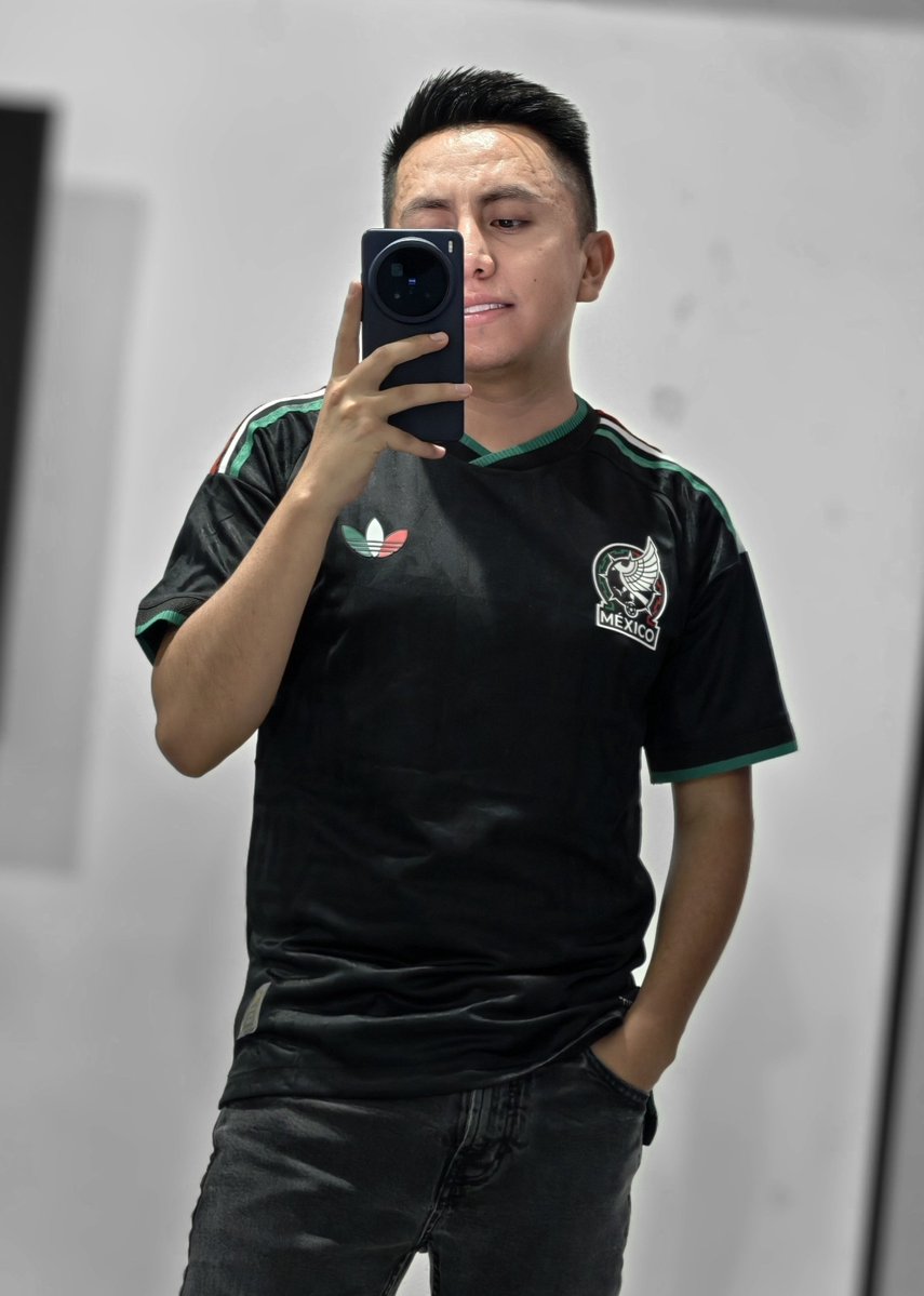 s_pxvs's tweet photo. Apoyando nuevamenteee 🇲🇽 https://t.co/ZQZXQ9GHpV
