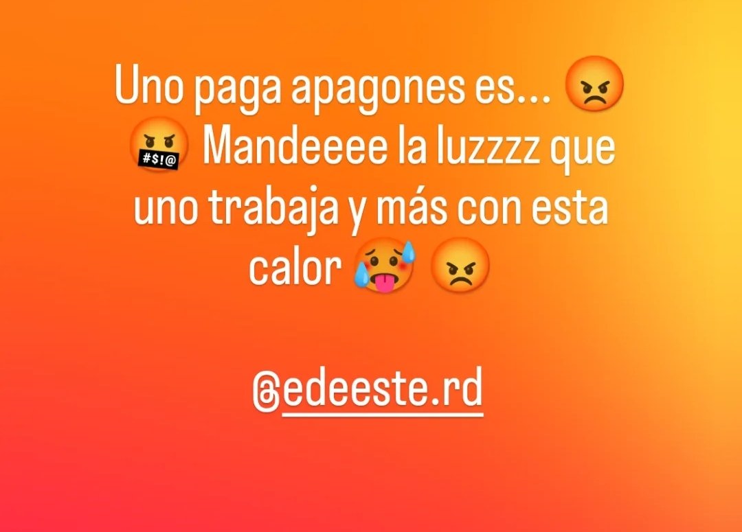 joseMercedes07's tweet photo. Según era a la 4pm que llegaría la luz, desde las 8am de la mañana. Entonces!? Si se le vence la factura a uno ahí el mismo día van ellos a cortarle el servicio. 😡 entonces el ciudadano va y quema PAL de goma y es malo Jodia gente de @EdeesteRD mandé la luz caramba en La caleta https://t.co/3eadkKKFuO