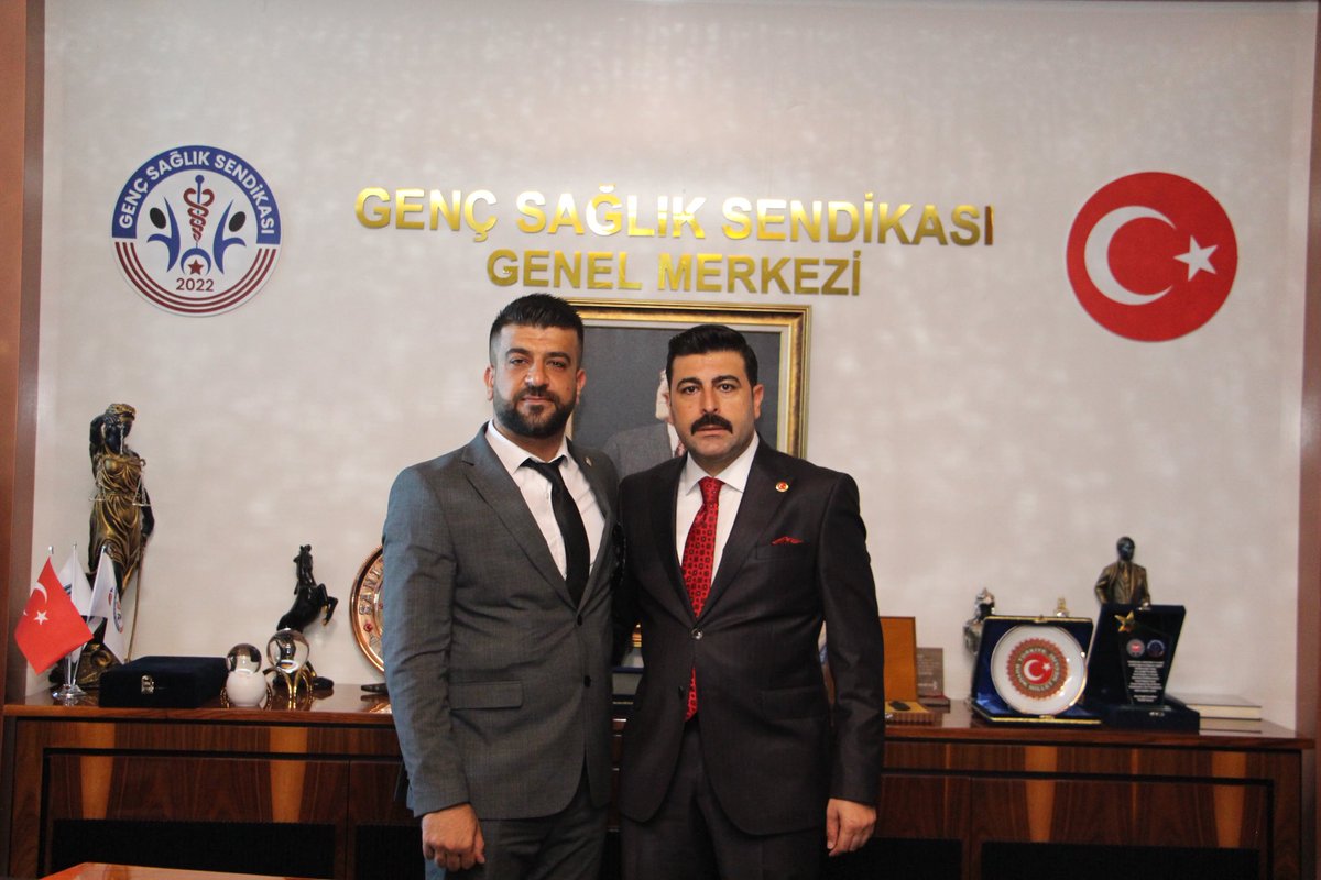 glcfr21's tweet photo. 📍ANKARA GSS GENEL MERKEZİ

Genç Sağlık Sendikası 2. Olağan Genel Kurulumuzu yaptık.

Önceki dönem görevde olup yeni dönemde görev devri yapan Genel Başkan Yardımcılarımızın emeklerine sağlık..

Yeni dönemde göreve gelen Genel Başkan Yardımcılarımıza ayrıca başarılar diliyorum…

Güven tazeleyen Kıymetli Genel Başkanımız Sn. Osman KAYA ve Genel Merkez yönetimimize yeni sürecin hayırlı olmasını dilerim.. Genel başkanımızın öncülüğünde hep birlikte nice yeni başarılara
@osmkya06 @gencsagliksend