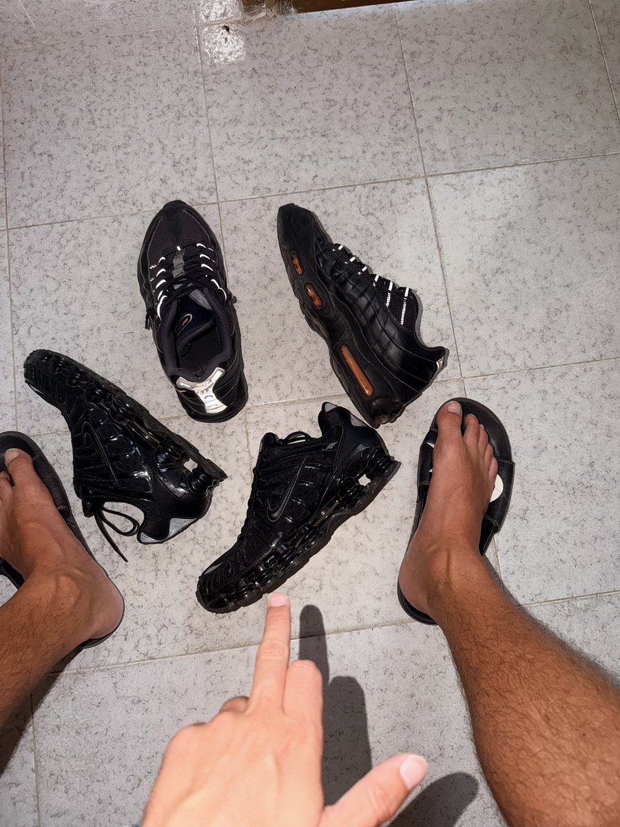 MasterEvil45's tweet photo. Le sognate la notte froci, lo so 😈
#footfetısh #masterfindom #findomdrain #feetworshi̇p #feetfetısh #findomusa https://t.co/eDHQMwcD3k