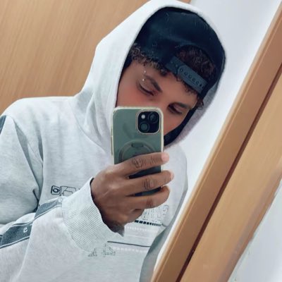 lucixeque's tweet photo. #NovaFotoDePerfil https://t.co/RHE3cBPD1s