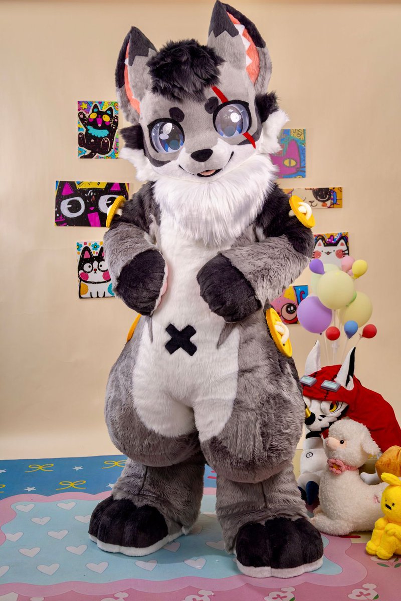 Whoah_Pudding's tweet photo. PLUSH chef doggo is serving cuteness! πΆπ³β¨
Big soft paws up, ready to cook with full puppy energy~
Todayβs special:
Extra cuteness, a full scoop of hugs, and a sprinkle of fluffy kitchen magic π€πΎ
#Fursuit #FursuitMaker #PlushStyle #ChefDog #DogFursuit #Kemono #Fluffy https://t.co/R5xIxf7u5w