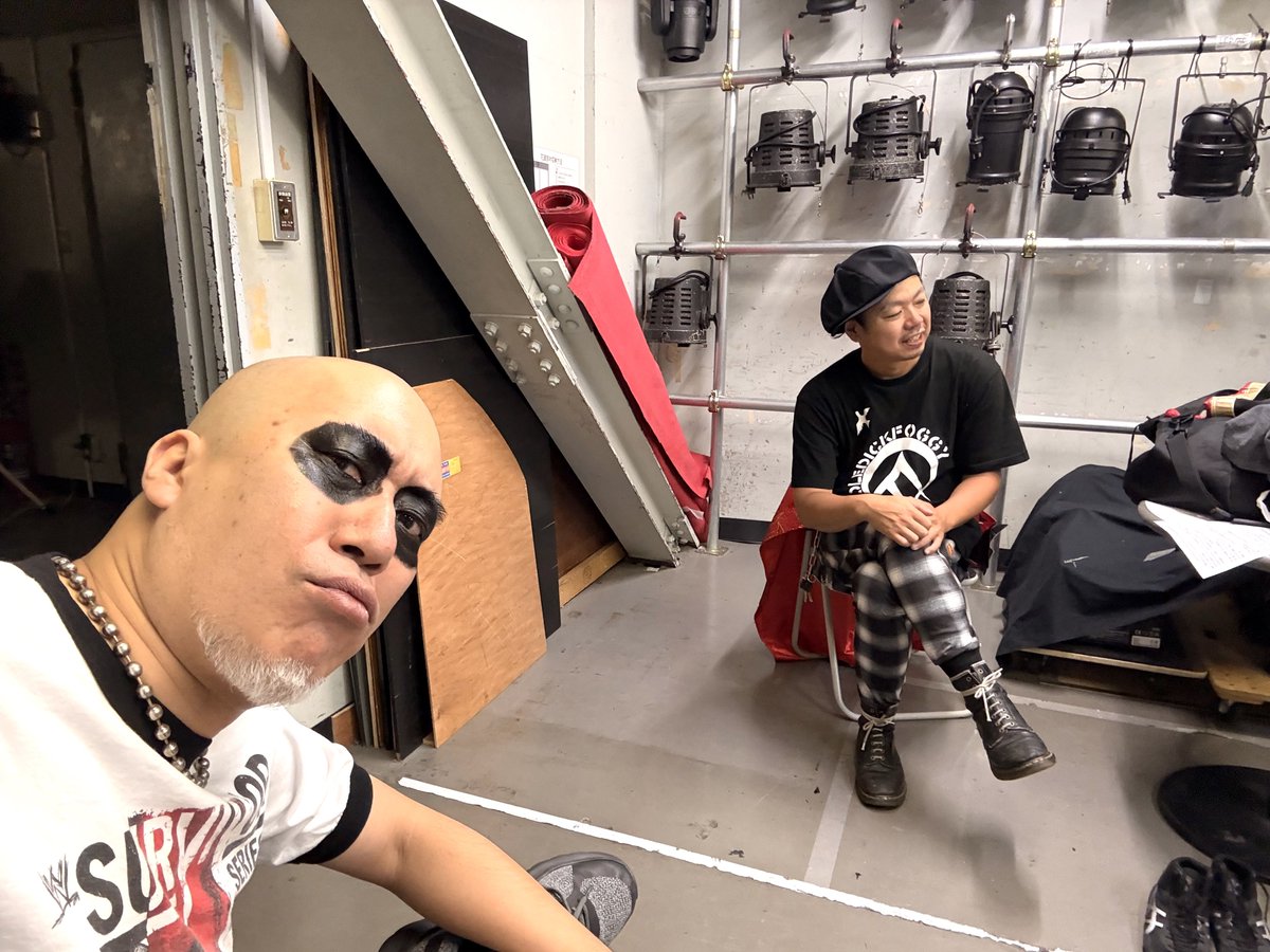 sanpeimihira's tweet photo. 西口DXプロレス6月大会ご来場感謝！三平×２＆中邑珍輔のさんちゃんちんちゃんは残念ながら敗退😢当日の入り時間を間違え30分前に会場に到着する精神的ミスが敗因だ！ちんちゃんまたタッグ組もうね！ズッ友だょ！次大会は7.29(水)開催！

🎫はこちらから！
https://t.co/292Py9rcXQ https://t.co/o1xbRvCjkX