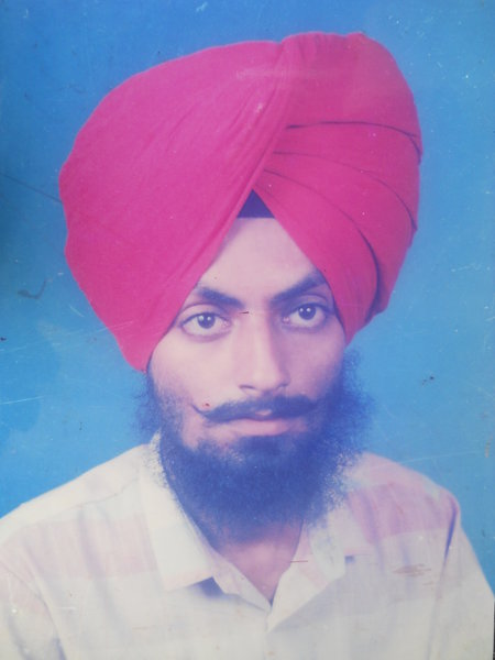 ensaaf's tweet photo. Btw June 1 &amp; July 30, 1992, #PunjabPolice from #BahadurSinghWala CIA Staff #UnlawfullyKilled Tarlochan Singh (24). Security officials did not return Tarlochan Singh's body to his family. #Punjab #India #EndImpunity Visit https://t.co/olGxItOCrV https://t.co/IS94Sck02u