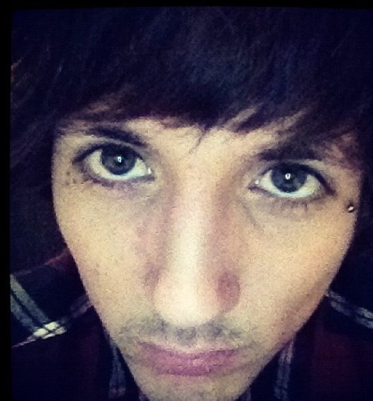 hourly oli sykes tweet media