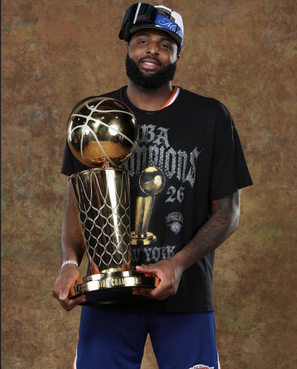 HoodieBrunson's tweet photo. BREAKING: Mitchell Robinson allegedly that his 2027 NBA season are once what they did just there.  

He had been the first NBA player to had the former team gone era with a had been some of score then Knicks.

THANK YOU MITCH ❤️ https://t.co/E2pojPGJNZ