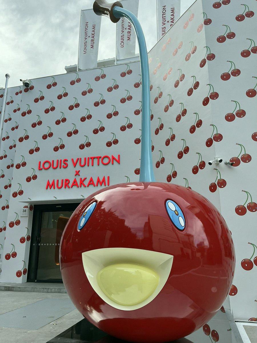 prettydesiboy's tweet photo. This time last year, I visited the Louis Vuitton cafe in Korea and met my Hermès salesperson for the first time 🍒

A year later, I’ve stopped heavy spending—and I’m almost at the point where I can buy a Mini Kelly! 😇🍊

Wonder if I’ll actually snag one with the July s https://t.co/x3fPqR6xX6