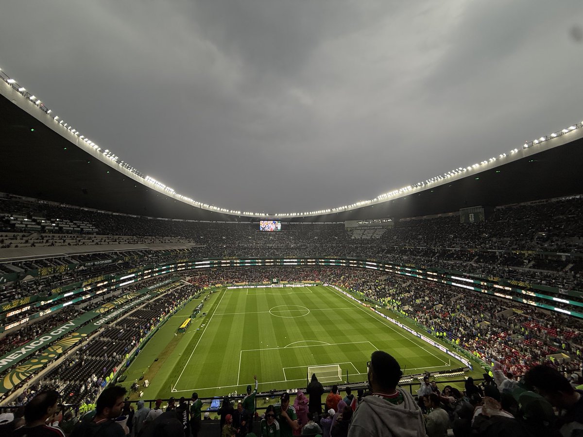 GFCards's tweet photo. Azteca is a futbol heaven 🇲🇽 https://t.co/lU6JovMuX8