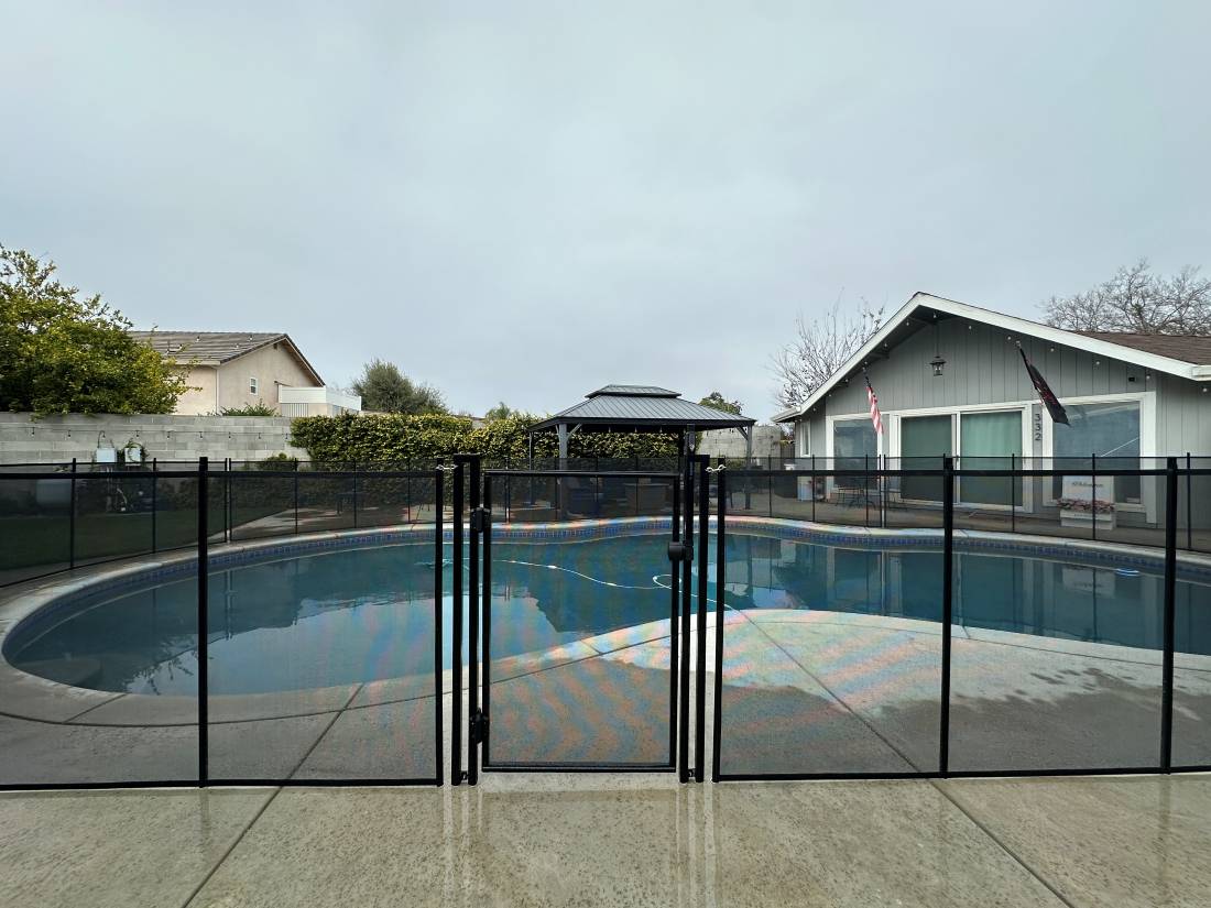 SafePoolFenceCA's tweet photo. Protect young children around the swimming pool from water accidents with a new, safe pool fence. #CaliforniaPoolSafety  #PoolFenceGates  
https://t.co/7m3GojdFlq https://t.co/NWNu9Lh8iQ