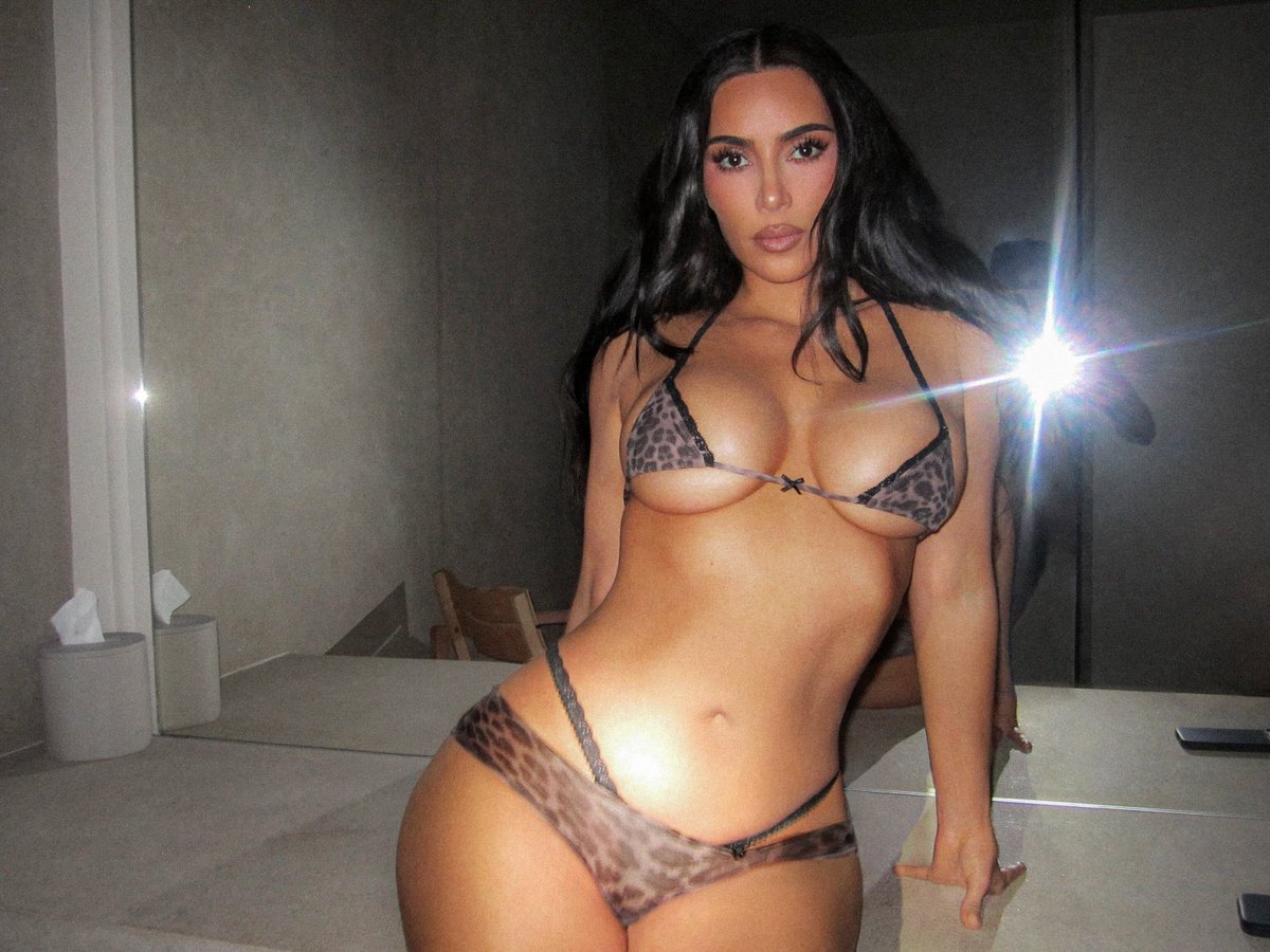 goddessky__'s tweet photo. BODIED. https://t.co/Ch5cU5b3PL