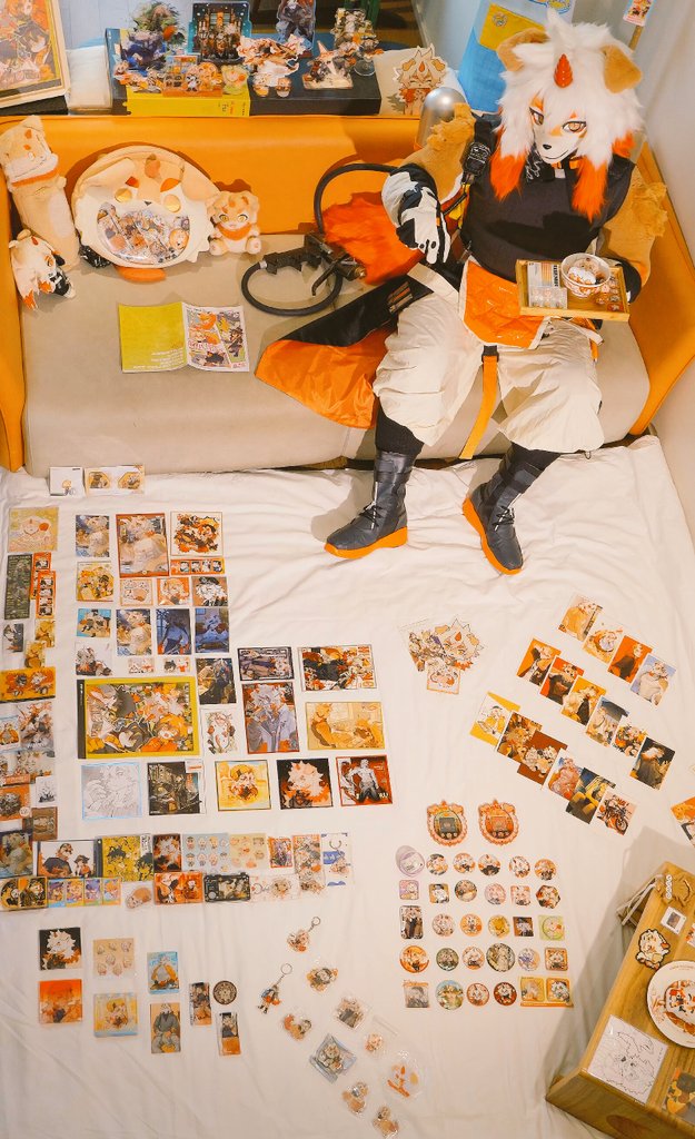 IBaiXiongSpace's tweet photo. Hung's Cos+场地提供(Place): 
麦麦

Doctor's Cos+蛋糕提供(Cake): 
哈士奇不会啃(哈老师)

吽同人+官方制品提供(Fan Made+Official Stuffs): 
罗亚、小高、小TT(Polar白熊)

📷拍照摄影:
白辰、小TT(Polar白熊)

(照片太多了你推特，限制了四宫格我恨推特)
Thanks for everyone. https://t.co/6lqA7fXVCV