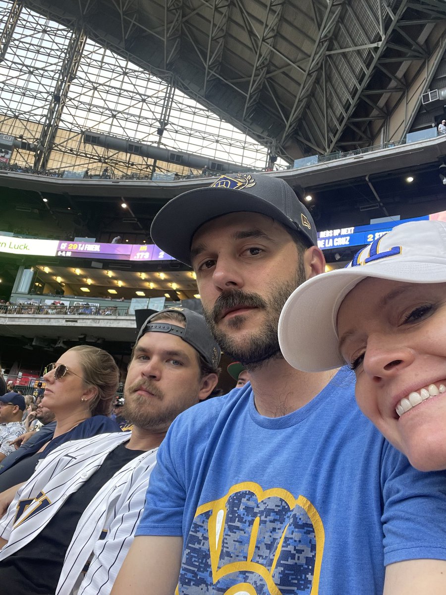 Tony_Cappozzo's tweet photo. #ThisIsMyCrew #kohlsbucksfan #getloudlambeau #comebackgiannis https://t.co/I6oG0Pw1wq
