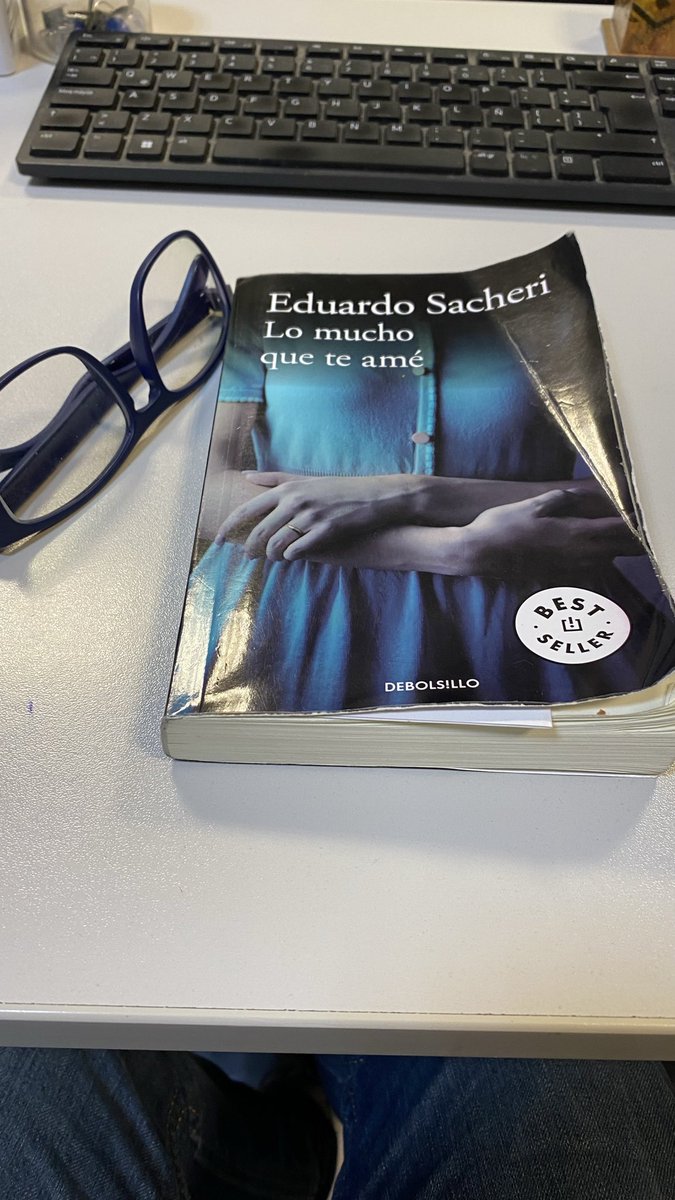 pachichialvarez's tweet photo. Hoy terminé “Lo mucho que te amé”

Leer a @eduardosacheri es siempre una hermosura y no importa cuando se lea esto ✅ https://t.co/2HI6qgZxbW
