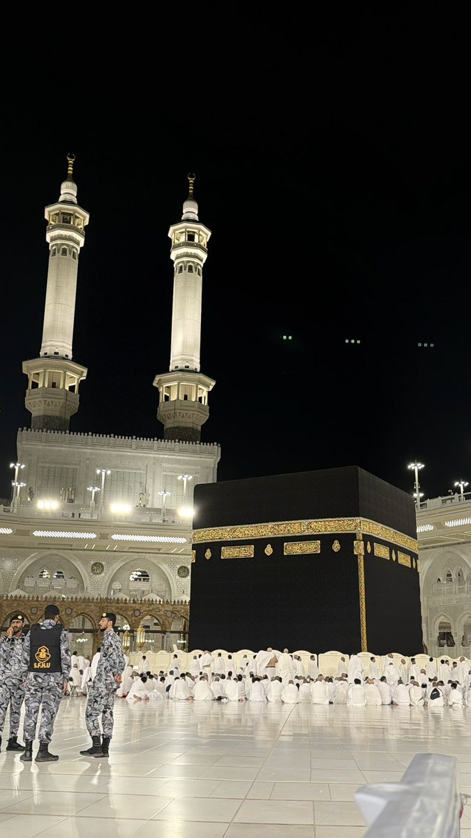 __fjrr_'s tweet photo. اللهُم لاتجعل هذا آخر عهدنا في بيتك الحرام ولا تترك لنا دعاء إلا وقد اجبته ولا ذنبًا إلا غفرته 🤎🕋.. https://t.co/0e1vzuHMem