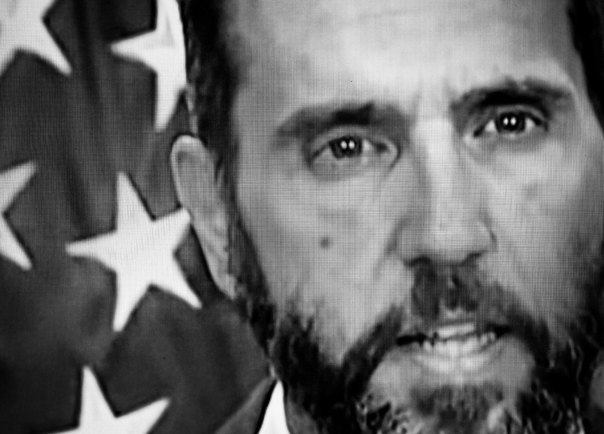 g4ry245's tweet photo. @UriBlago_v2 @DemocraticWins Hahahaha… https://t.co/wjI7D5Ozar