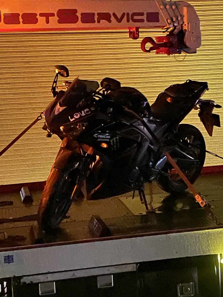 renjyouketsu's tweet photo. 病院食／愛車ドナドナ／退院明け出勤日に通勤道冠水。まともなモン無いわ😆

＃６月を写真４枚で振り返る https://t.co/Pd59AgJuWu