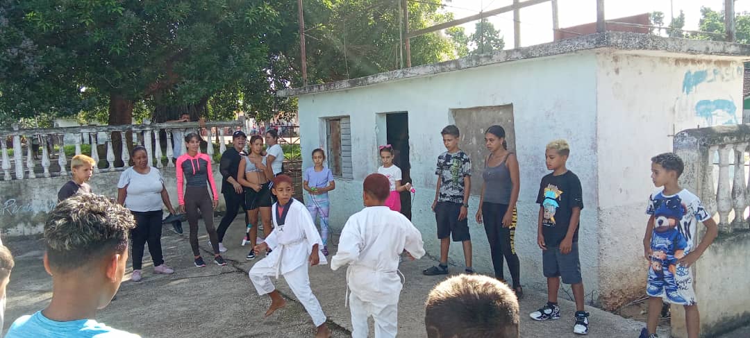 Ne42902Nelson's tweet photo. ✍️⚾🏃🧎#SantoDomingoDeportes 
✍️⚾🏃🥇🏅🥉🥈Desde el Combinado Deportivo Cascajal también se realiza el Festival Deportivo Escolar con la participación de varias disciplinas deportivas.
#VillaClaraConTodos 
#MiSantoDomimgoCuba https://t.co/quzPVd2qk1