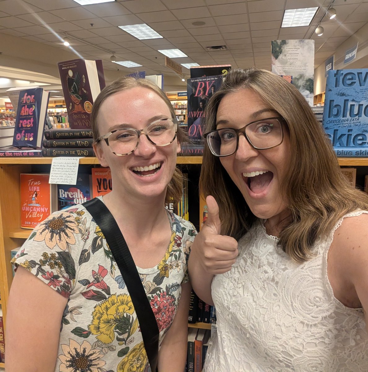 JessicaKFoster's tweet photo. Got to hang out with one of my agent sibs today! 💕 https://t.co/iiqc0puSXT