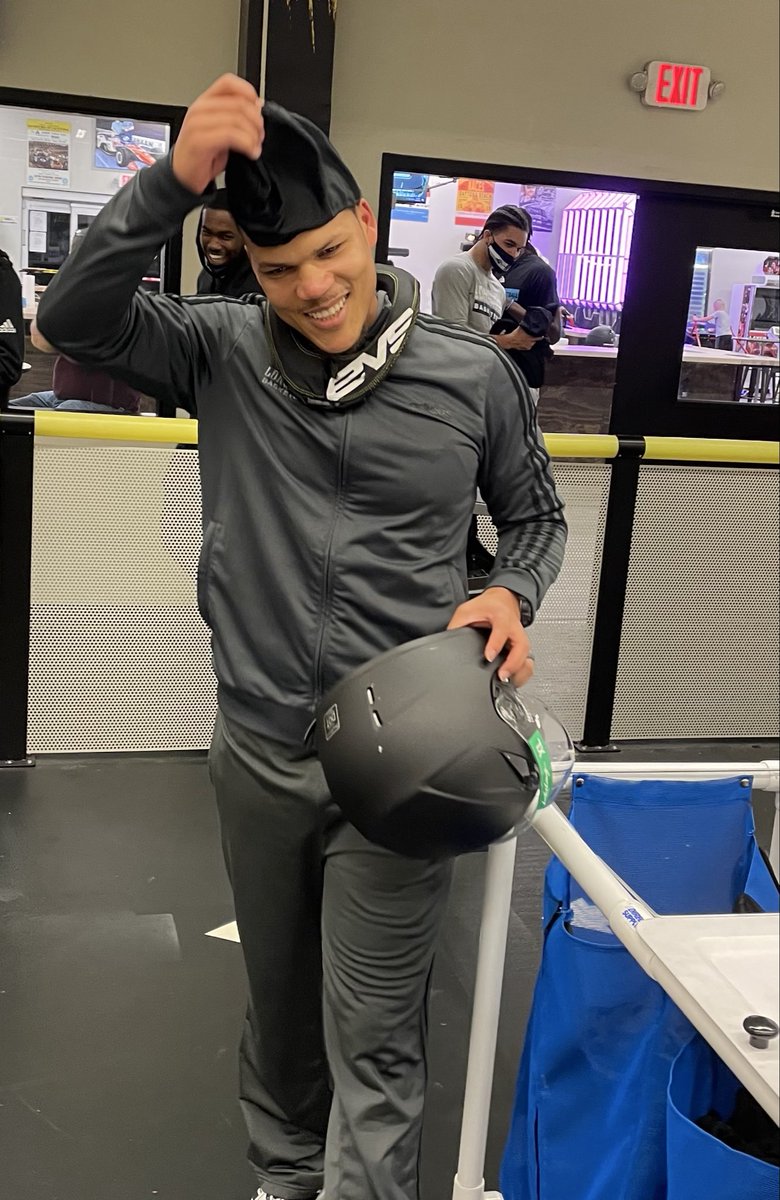 _ronniethomas's tweet photo. If you are trying to transform guys into men. You need the leaders around them to be real men! @CoachD_Williams is as genuine and stand up as they come. 

Congrats on 40 and thanks for being a huge part of what we are doing family. 

Also…had to put a throwback out there…

🏎️ https://t.co/qzAQjQWjoF