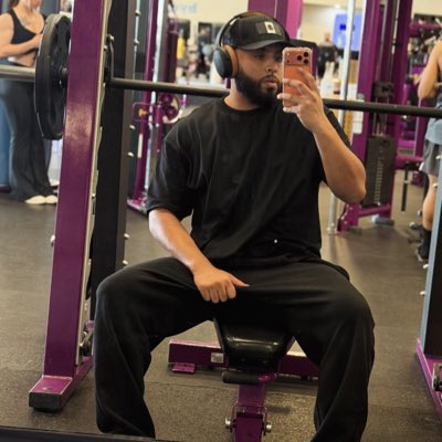DamasAlex's tweet photo. #NewProfilePic https://t.co/Xtitp9TSPL