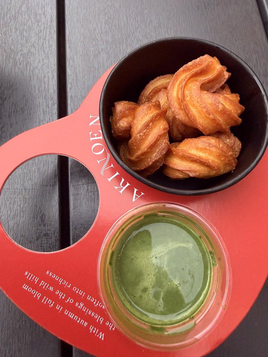 danbatista7's tweet photo. Just hit up AKINOEN at Kobe’s biggest food hall TOOTH TOOTH MART FOOD HALL &amp; NIGHT FES (aka TOOTH MART), which opened June 24 🍁
Their Japanese mont blanc soft serve and fresh fried churros were way too good 🍨🌰
You get a view of Port Tower outside, plus the fish from atoa i https://t.co/LInGVUJVM4