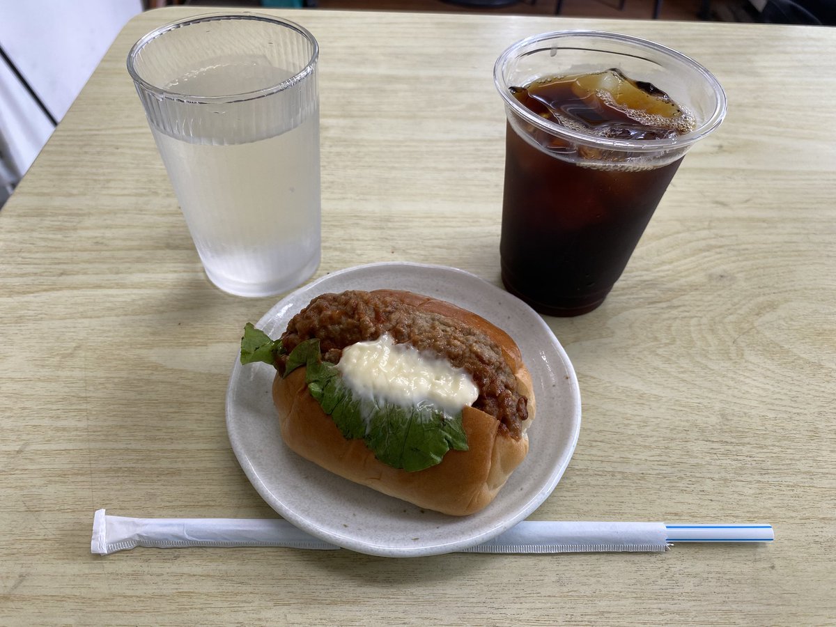 KDHL's tweet photo. 近所喫茶モーニングシリーズ（290円） https://t.co/Fv01oABh6H