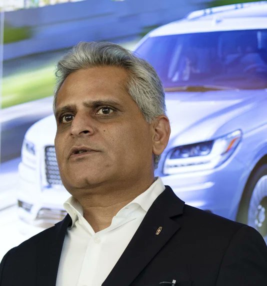 Dodococogoat's tweet photo. #Fordmotors Indian COO Kumar Galhotra sacked 300 long time Quality checker jobs replacing with 900 AI Cameras. Less than 6 mths, #Fordmotors discovers ridiculously high errors &amp; rehires the entire team. Why continue to trust Indians who love to talk &amp; know fuck shit? https://t.co/l7Yp2wZljm