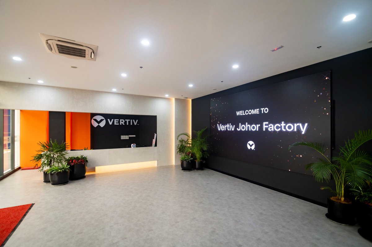 amanz's tweet photo. Vertiv Membuka Kilang Infrastruktur Penyejukan Dan Bekalan Kuasa Pusat Data AI Di Senai  https://t.co/tywCC4Bj9A https://t.co/W09oU73of3