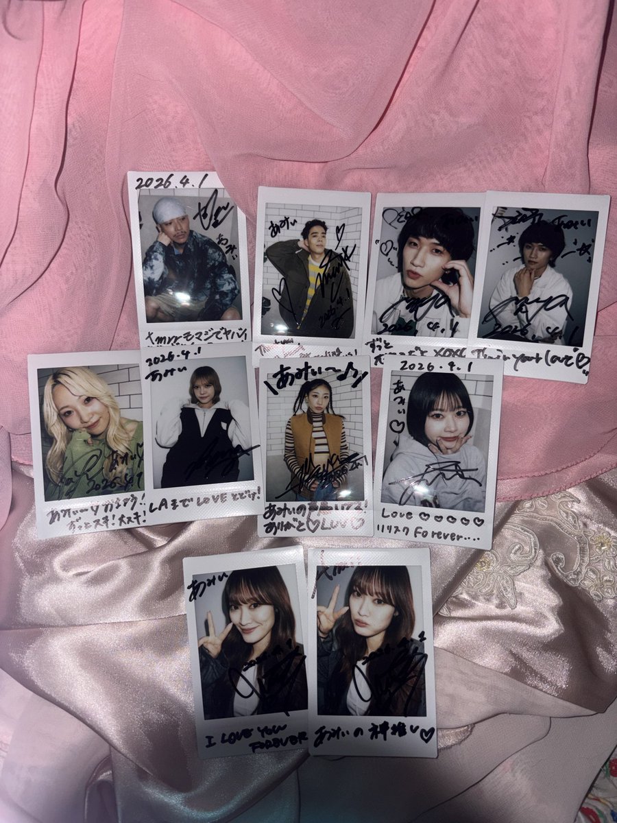 Amampersanda's tweet photo. 最後のリリスクグッズ到着しましたぁ。
はぁ、泣いちゃうかも．．．

チェキ、コンサートチケット、ステッカーセット https://t.co/LgeRaibcJz